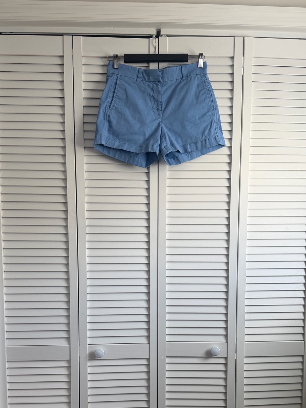 J.CREW 3“ Heritage Chino Short in Light Blue